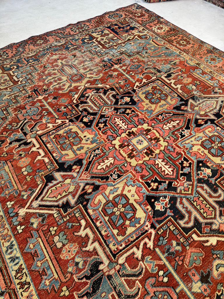 SENSATIONAL Antique Heriz in Rare Coral Pink Border with Water Blue Corners | 9.9 x 12.6