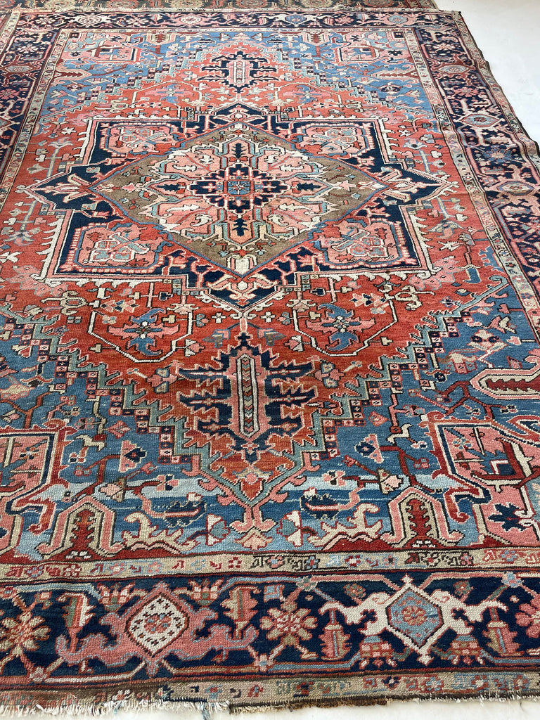 WALNUT MEDALLION Antique Heriz | Gorgeous River Blues, Salmon, Linen, Rust | 9 x 12