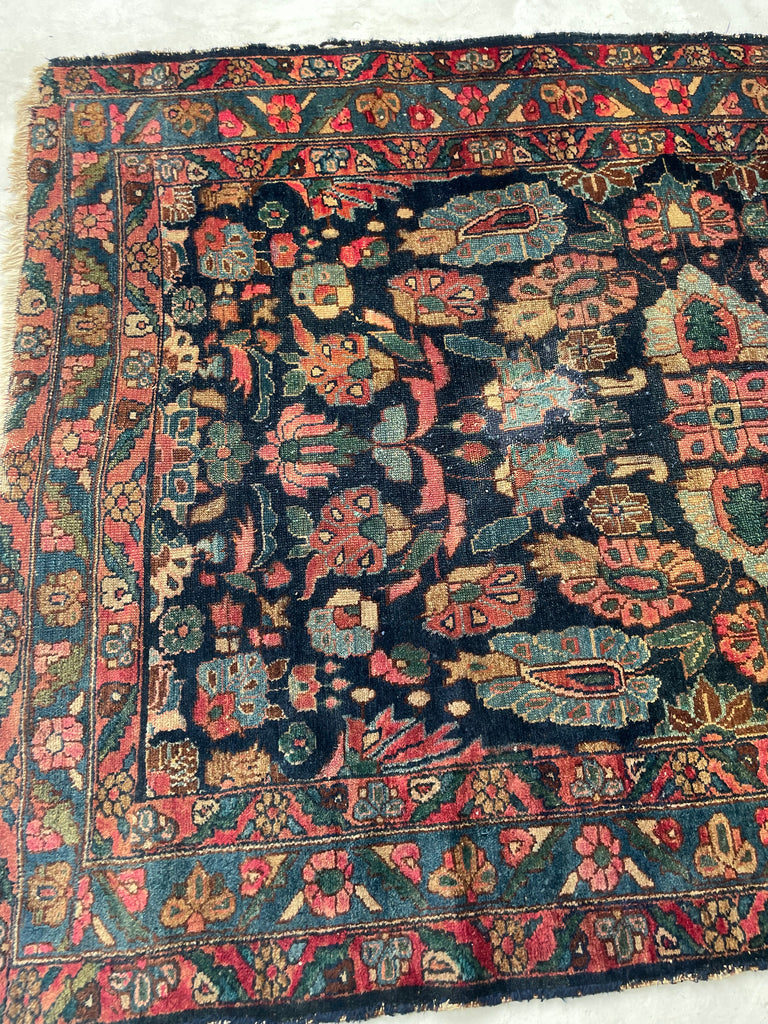 BRILLIANT FLOOR JEWELRY Antique Persian Rug | Amazing Dyes Large Scalloped Flora | 4.4 x 6.6