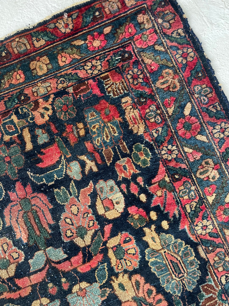 BRILLIANT FLOOR JEWELRY Antique Persian Rug | Amazing Dyes Large Scalloped Flora | 4.4 x 6.6