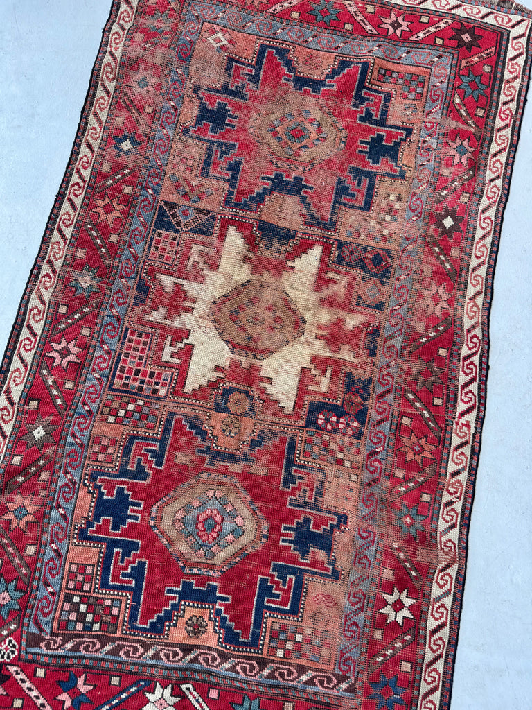 DISTINCT Antique Caucasian Leshgi Star Kuba/Dagastan Region | Aged to Perfection | ~ 3 x 4