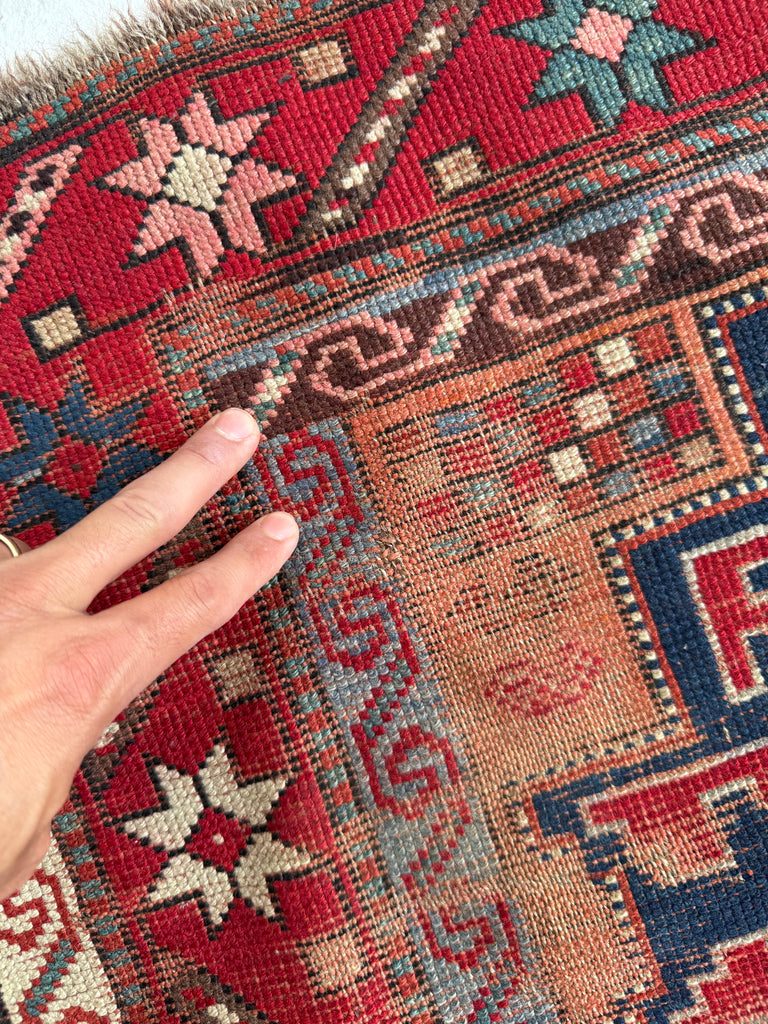 DISTINCT Antique Caucasian Leshgi Star Kuba/Dagastan Region | Aged to Perfection | ~ 3 x 4