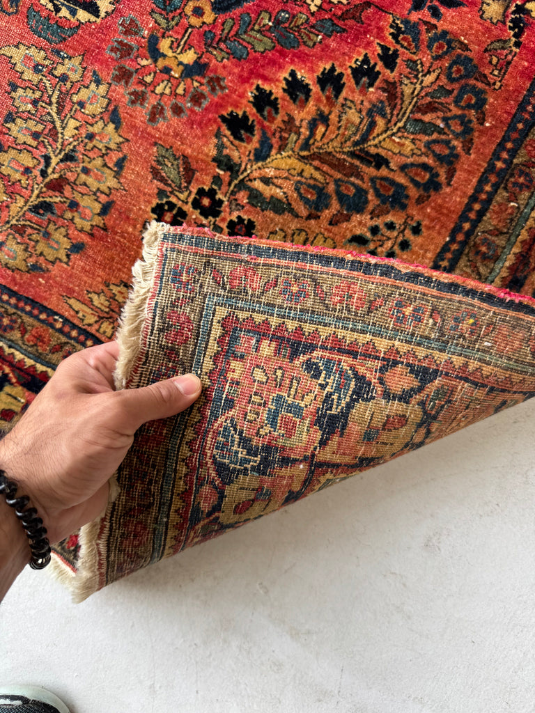 CLASSIC Floral Sprays with Movement & Harmony | Antique Sarouk in Original Dyes | 4.2 x 6.4