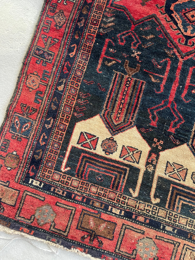 LOVELY Vintage Persian Tribal Navahand | Mint Condition | Moody, Funky & Juicy Rug | 4.1 x 8.4