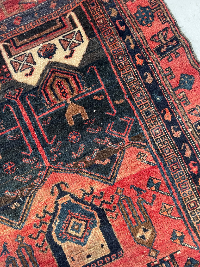 LOVELY Vintage Persian Tribal Navahand | Mint Condition | Moody, Funky & Juicy Rug | 4.1 x 8.4