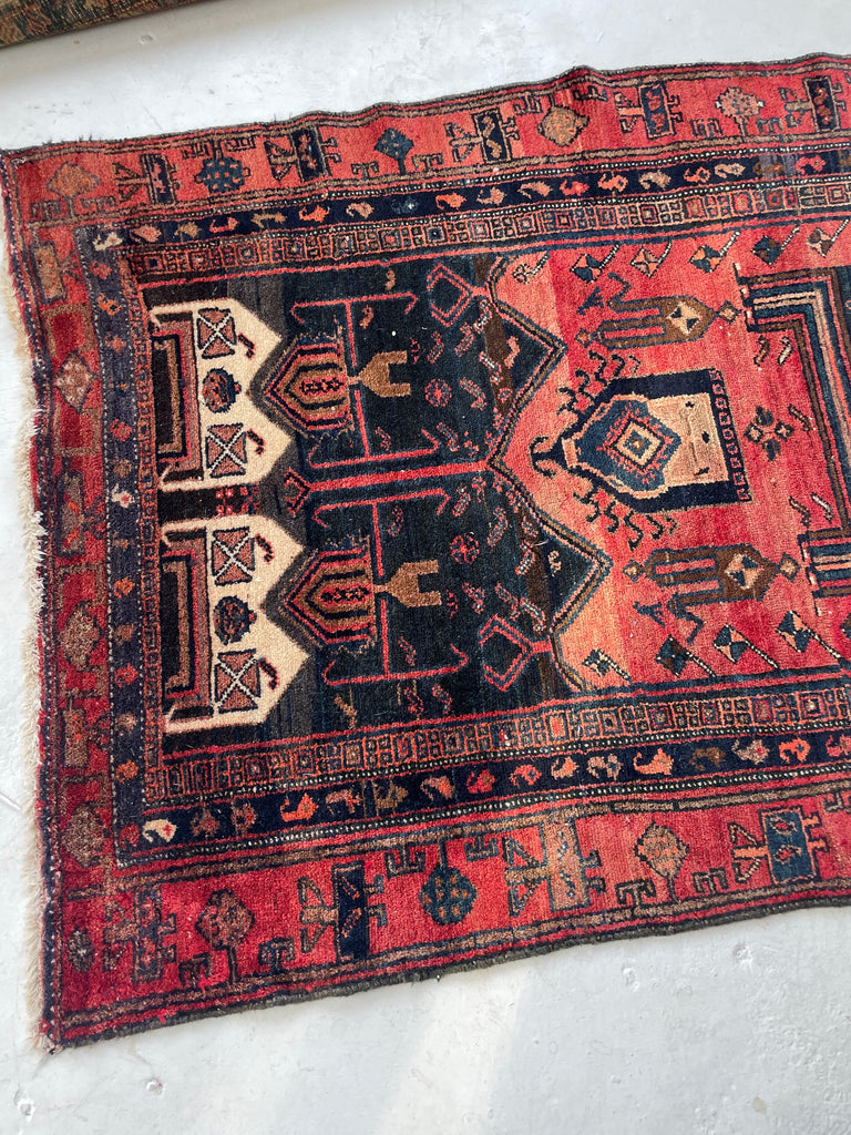 LOVELY Vintage Persian Tribal Navahand | Mint Condition | Moody, Funky & Juicy Rug | 4.1 x 8.4