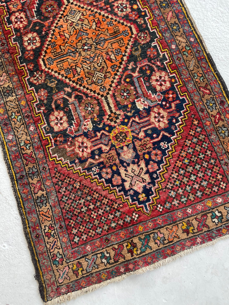 KISSING LIONS / LEOPARDS 😘  Rare & Decorative Antique Runner with Duel Feline Subjects [Wedding Rug?] | 2.11 x 10.6