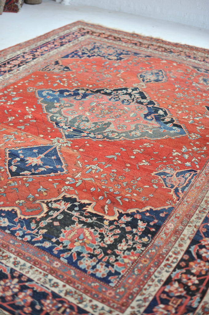 HIGH-END Antique  with Gorgeous Medallion and Variations of Strawberry Field | 9.2 x 12.2