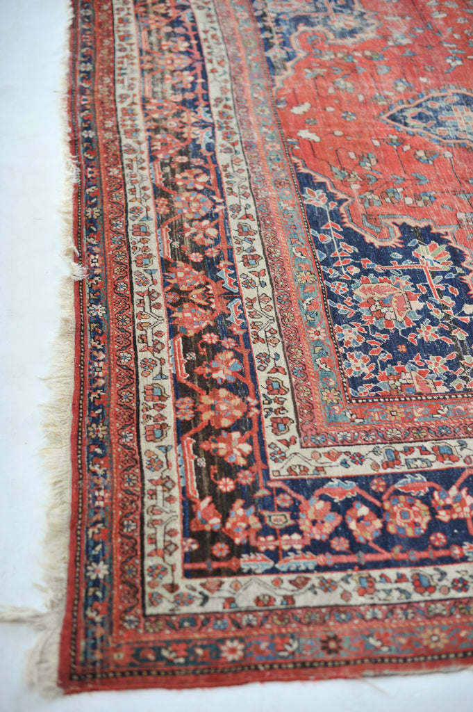 HIGH-END Antique  with Gorgeous Medallion and Variations of Strawberry Field | 9.2 x 12.2
