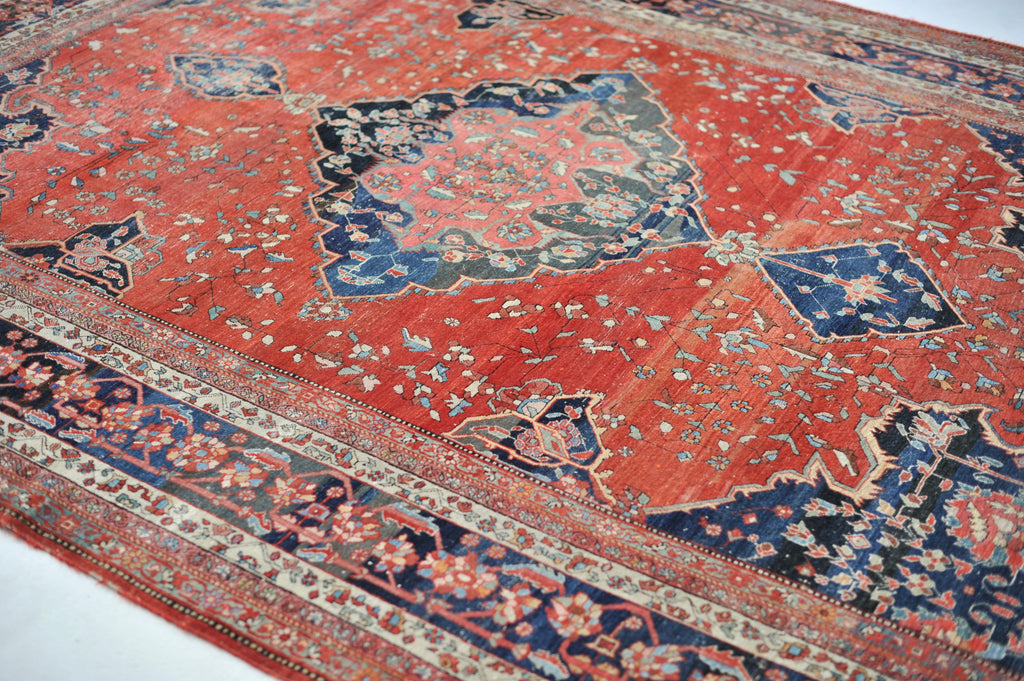HIGH-END Antique  with Gorgeous Medallion and Variations of Strawberry Field | 9.2 x 12.2