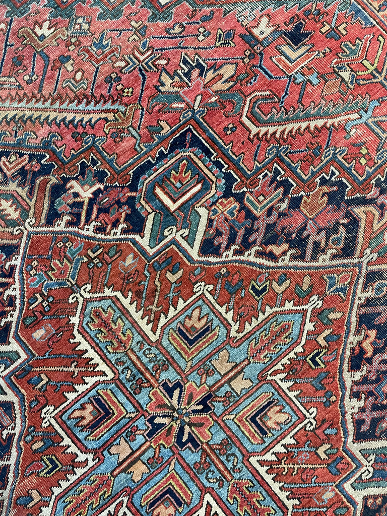 Large Heriz Antique Rug  | Powerful Medallion & Geometric Design | 9.4 x 13.4