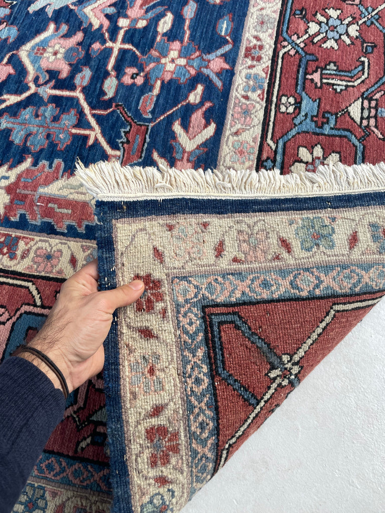 SOLD | BRILLIANT Vintage Flat-weave Sumac | Serapi-Heriz Design Marbling Midnight Blues with Seafoam & Pink | 7.10 x 9.11