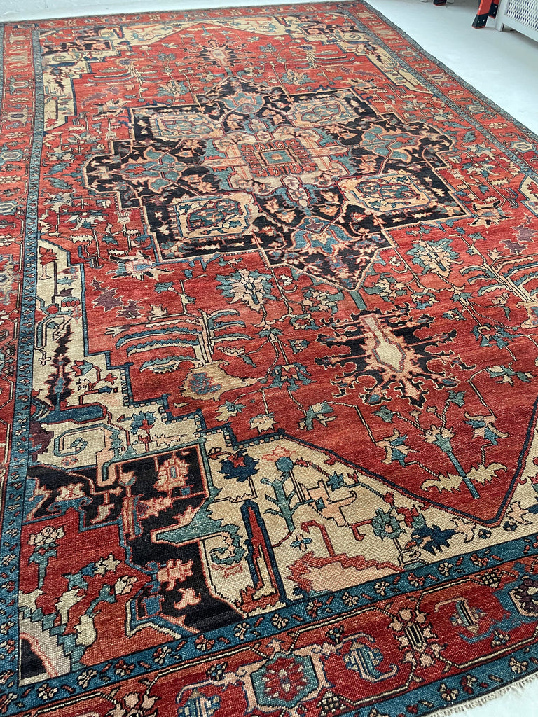 SOLD | ENORMOUS Palace Size Vintage Serapi Design | Decorative Rust, Aubergine Plum, Caramel, Apricot | 9.10 x 16.7