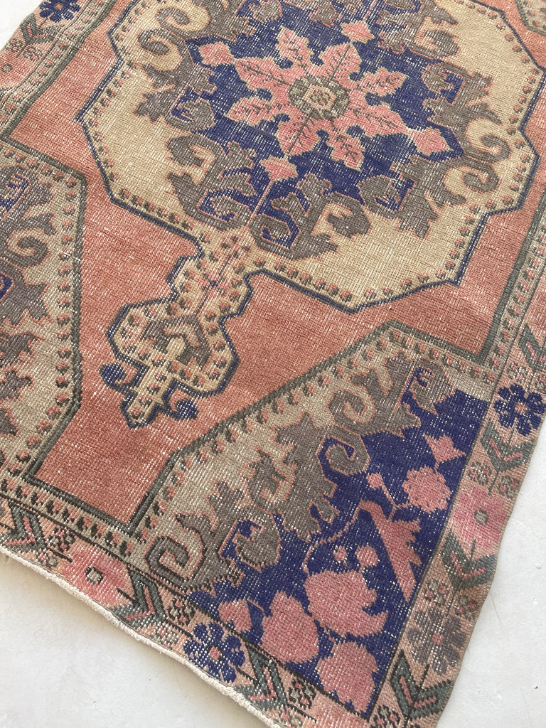 4.2 x 6.8 | Muted & Distressed Vintage Turkish Rug