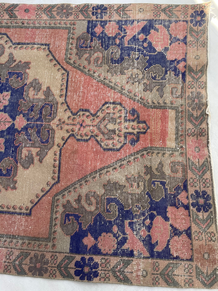 4.2 x 6.8 | Muted & Distressed Vintage Turkish Rug