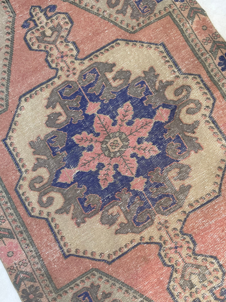 4.2 x 6.8 | Muted & Distressed Vintage Turkish Rug