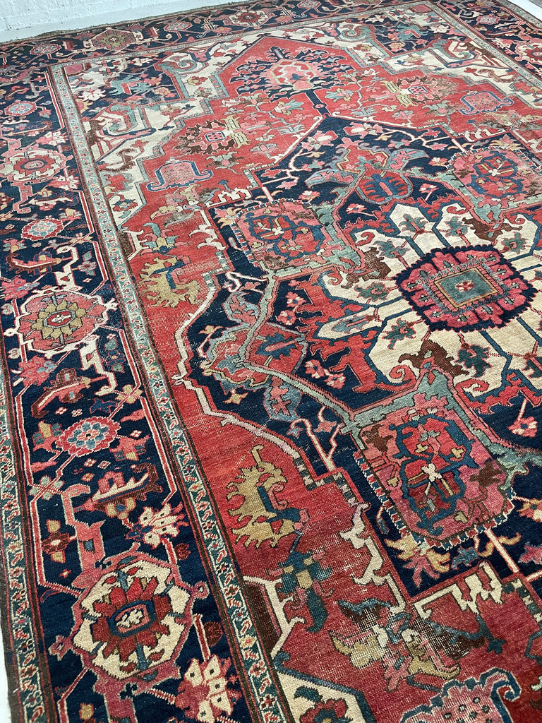 RARE EUROPEAN SIZE | Turn-of-the-Century Old DISTINCT Antique Serapi | 9.3 x 15