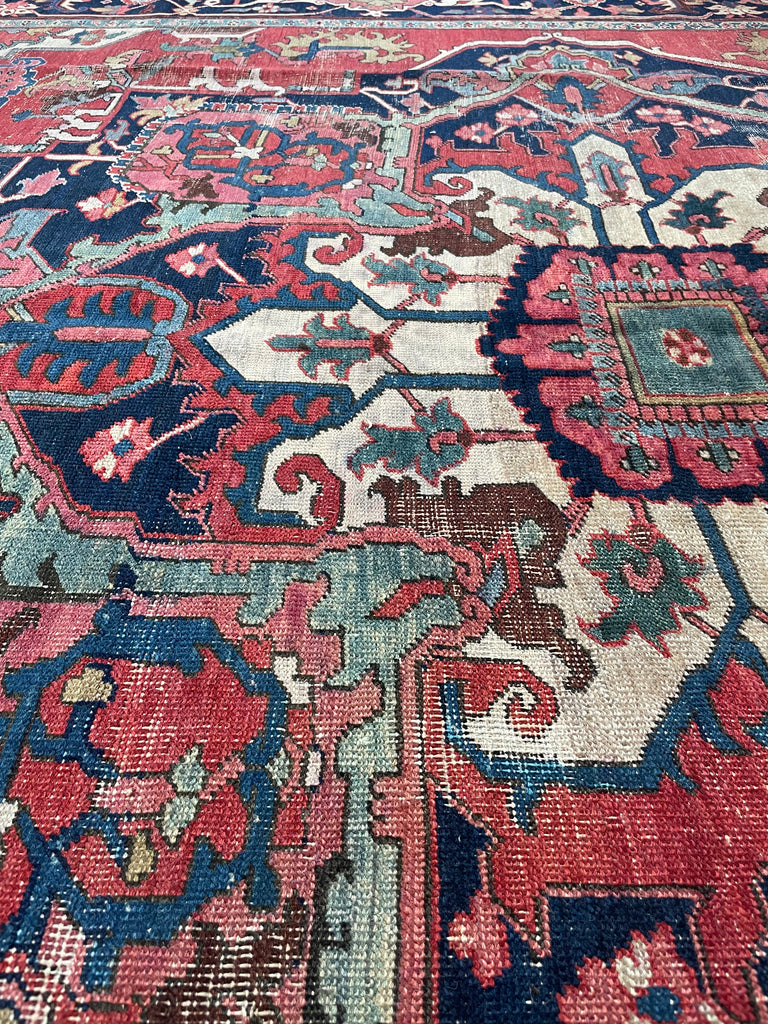 RARE EUROPEAN SIZE | Turn-of-the-Century Old DISTINCT Antique Serapi | 9.3 x 15
