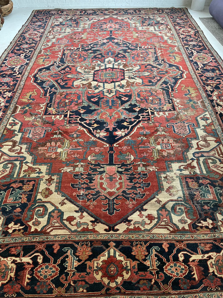 RARE EUROPEAN SIZE | Turn-of-the-Century Old DISTINCT Antique Serapi | 9.3 x 15