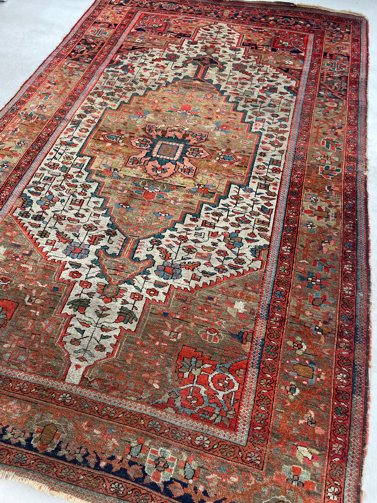 SEDONA Antique Ferahan Sarouk Rug | Soft Earthy Hues with Warm and Cool Hues | 4.3 x 6.7