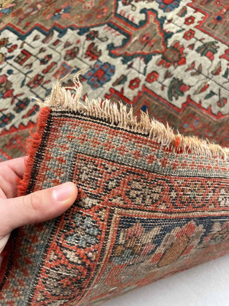 SEDONA Antique Ferahan Sarouk Rug | Soft Earthy Hues with Warm and Cool Hues | 4.3 x 6.7
