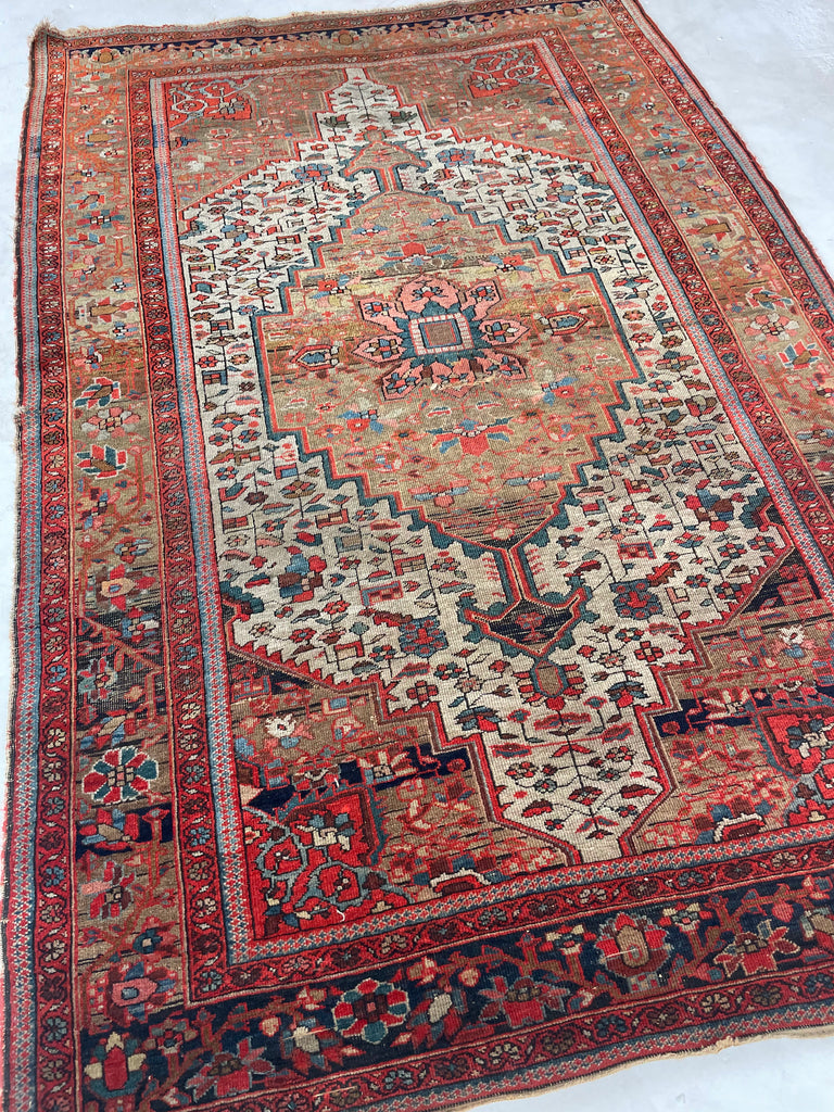 SEDONA Antique Ferahan Sarouk Rug | Soft Earthy Hues with Warm and Cool Hues | 4.3 x 6.7