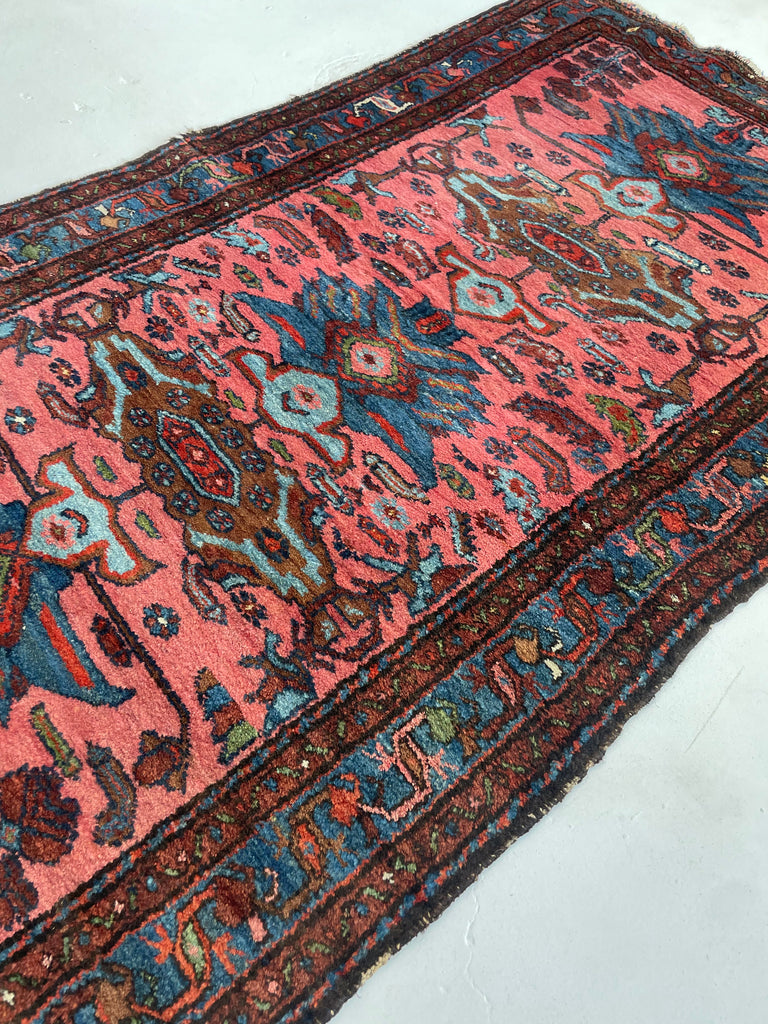 SOLD | GORGEOUS Bubble Gum - Salmon Pink with Ice Blue & Olive Green, Browns, Etc | ~ 4 x 6.6