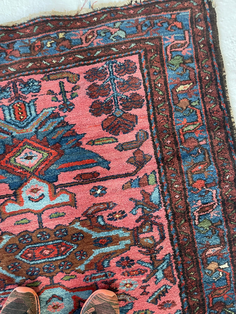 SOLD | GORGEOUS Bubble Gum - Salmon Pink with Ice Blue & Olive Green, Browns, Etc | ~ 4 x 6.6