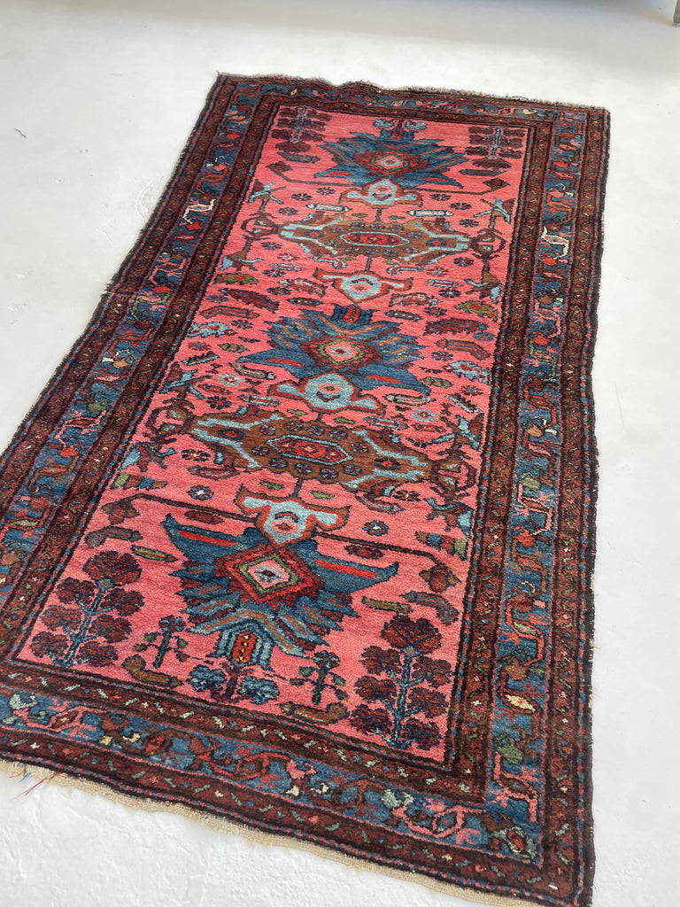 SOLD | GORGEOUS Bubble Gum - Salmon Pink with Ice Blue & Olive Green, Browns, Etc | ~ 4 x 6.6