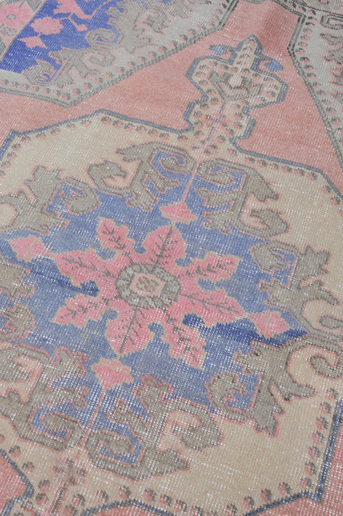 4.2 x 6.8 | Muted & Distressed Vintage Turkish Rug