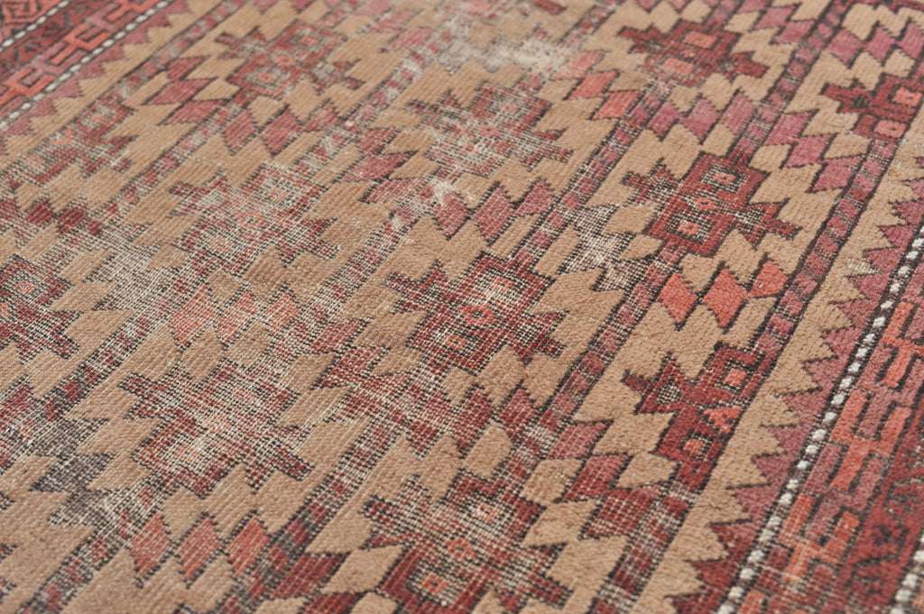 2.9 x 4.9 | Zeta  | Antique worn distressed tribal rug
