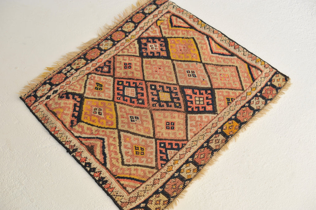 Adorable Raised Kilim - Carpet Vintage Rug | Geometric with beautiful Colors | 2.4 x 2.7