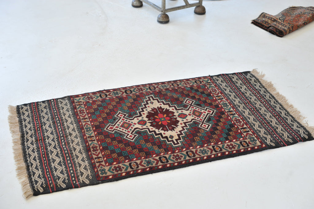 Vintage Rug | 2.8 x 5 | Boho Geometric Tribal Rug