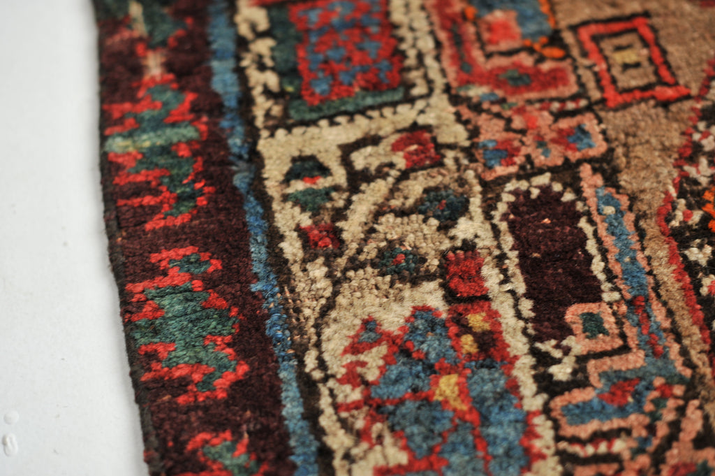 Decoratie Antique Runner | Colorful Camel Hair Tribal Runner with Iconic Fence Design | 3.1 x 12.8