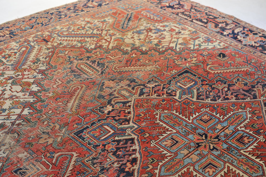 Large Heriz Antique Rug  | Powerful Medallion & Geometric Design | 9.4 x 13.4