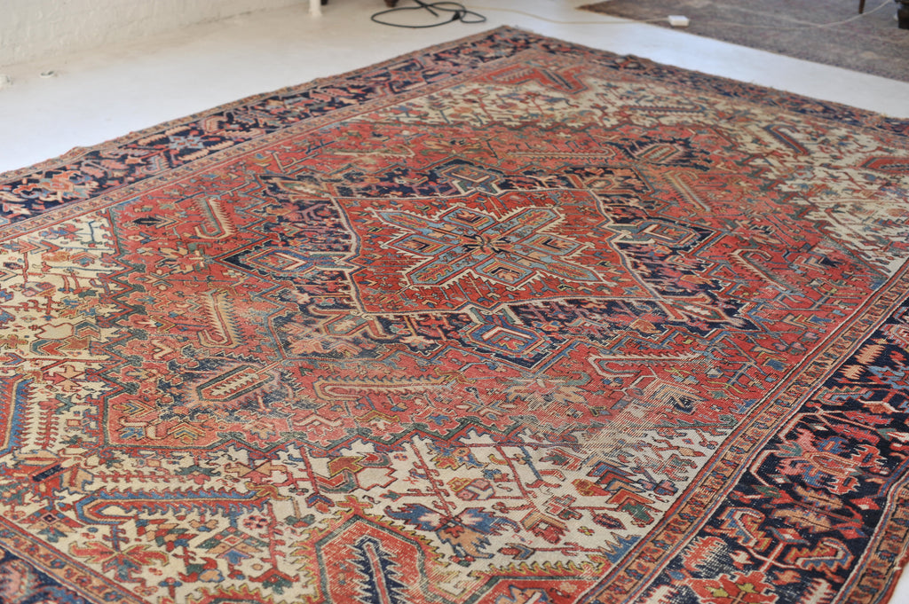 Large Heriz Antique Rug  | Powerful Medallion & Geometric Design | 9.4 x 13.4