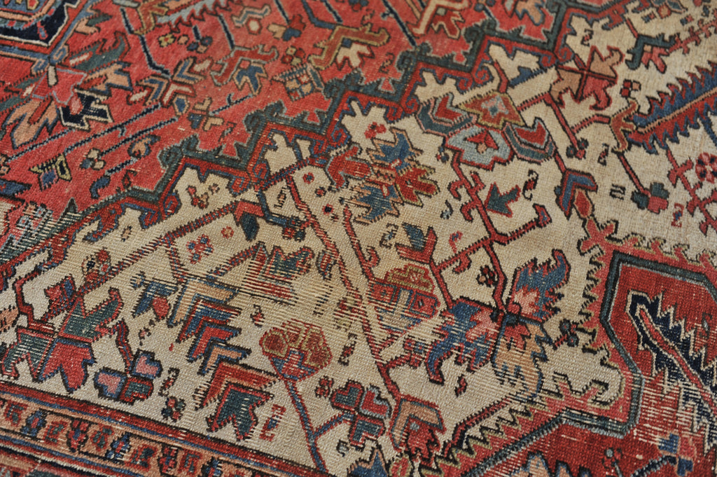 Large Heriz Antique Rug  | Powerful Medallion & Geometric Design | 9.4 x 13.4