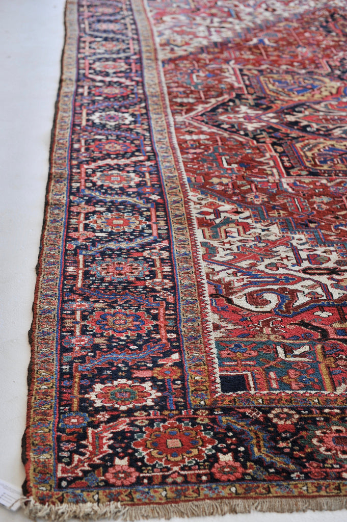 SOLD | LARGE DECORATIVE Vintage Rug | Mystical 4-Guard Dog Motif in this Beauty | 10 x 13 Heriz