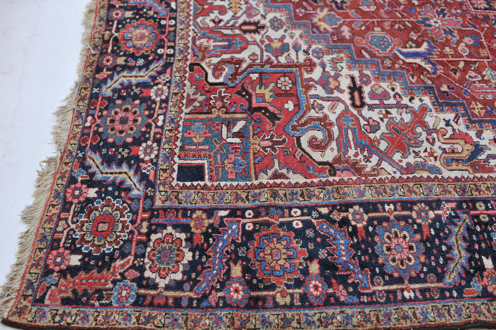 SOLD | LARGE DECORATIVE Vintage Rug | Mystical 4-Guard Dog Motif in this Beauty | 10 x 13 Heriz
