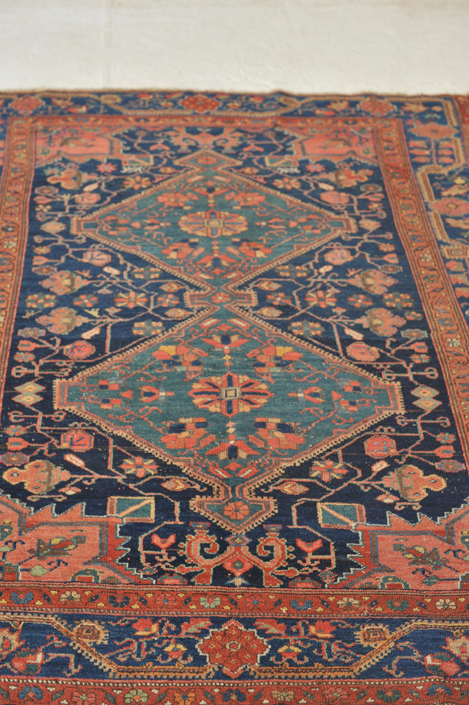 SOLD | FANTASTIC Antique Rug | Flowing Vines Dancing Around A Duel Medallion | 4.9 x 5.9