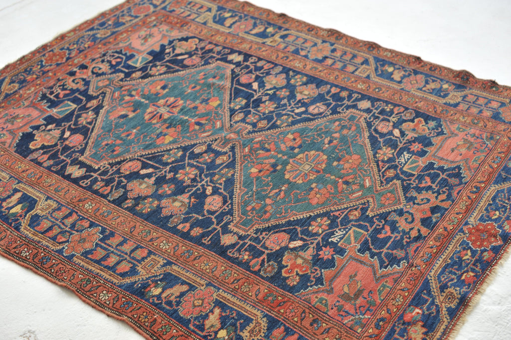 SOLD | FANTASTIC Antique Rug | Flowing Vines Dancing Around A Duel Medallion | 4.9 x 5.9