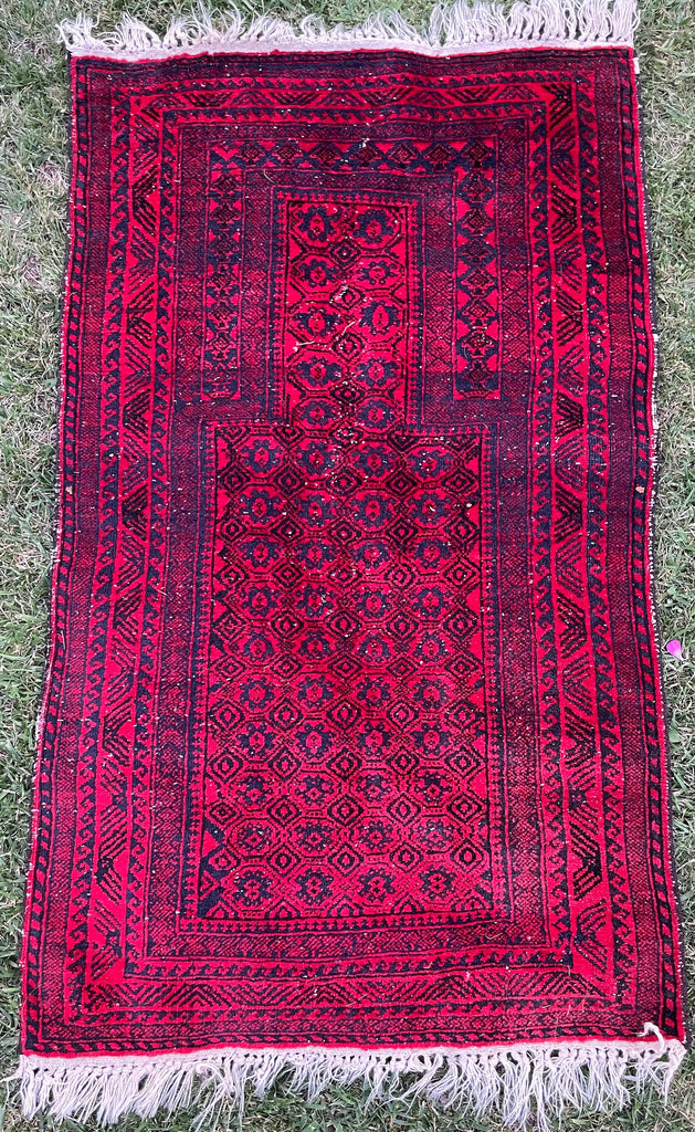 Vintage Prayer Rug Afghan Baluchi | RICH and Moody Vintage Prayer Rug with DEEP Reds | 2.9 x 4.8